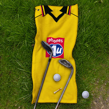 The Hornets 1999 Heimtrikot Retro Fu&szlig;ball personalisiert Vintage Golf Handtuchclip