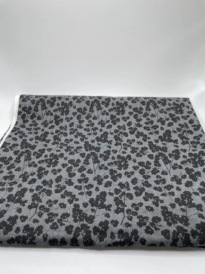 "Siluetas de Spectrix tela negro gris flores florales 36"" x 44""" Foto 2 de 4