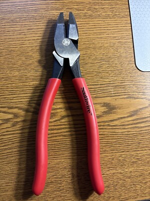 Southwire 9   Side Cutting Pliers SCP9D