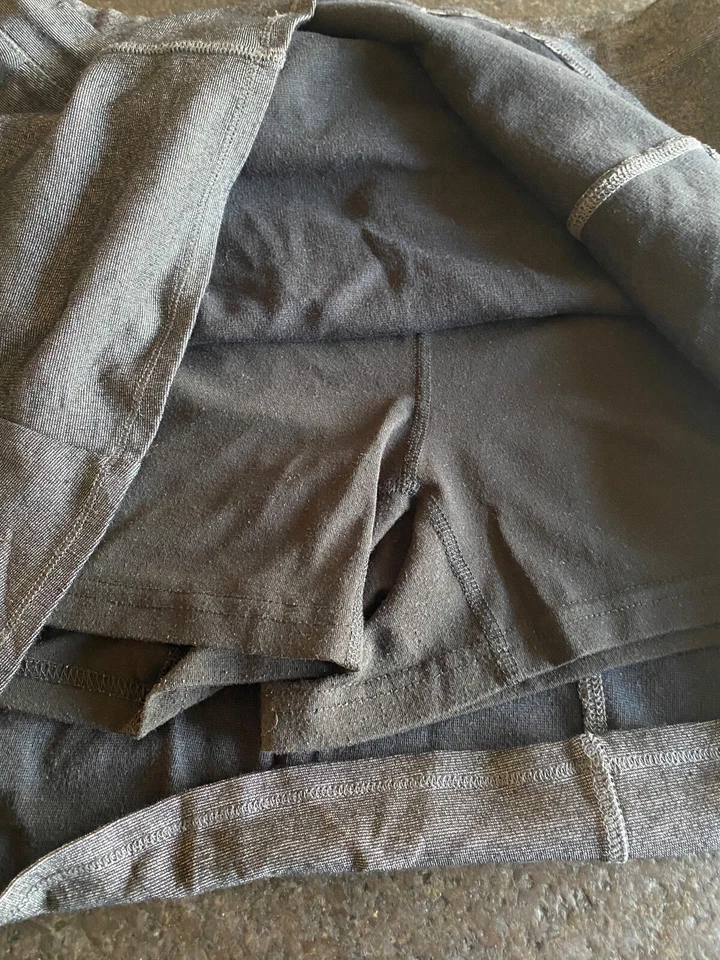 Skort Chá Verde Feminino Tamanho Pequeno Puxador Cordão Cintura Preto Cinza Listrado - Imagem 4 de 4