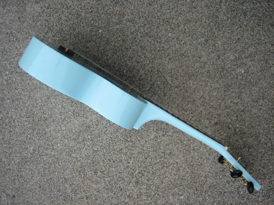 Light Blue Mahalo Ukulele Nubone Enhanced Harmonic Sustain Serial #U-30LB - Image 3 of 4