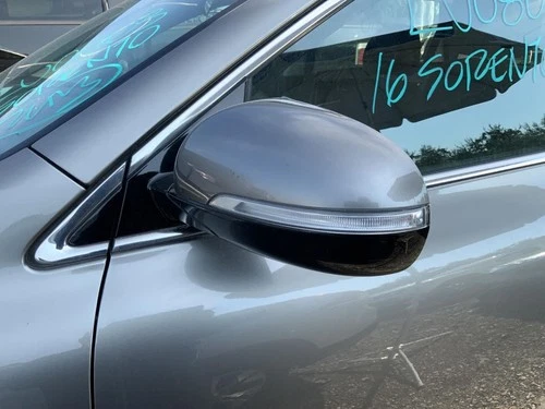 Driver Side View Mirror Power Turn Signal OEM 16-20 SORENTO 1387426