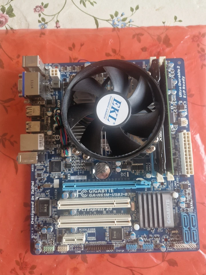 Gigabyte GA-H61M-USB3-B3 mit CPU & 12GB DDR3 RAM &  Gigabyte NVIDIA GTX 750 2GB - Bild 2 von 4