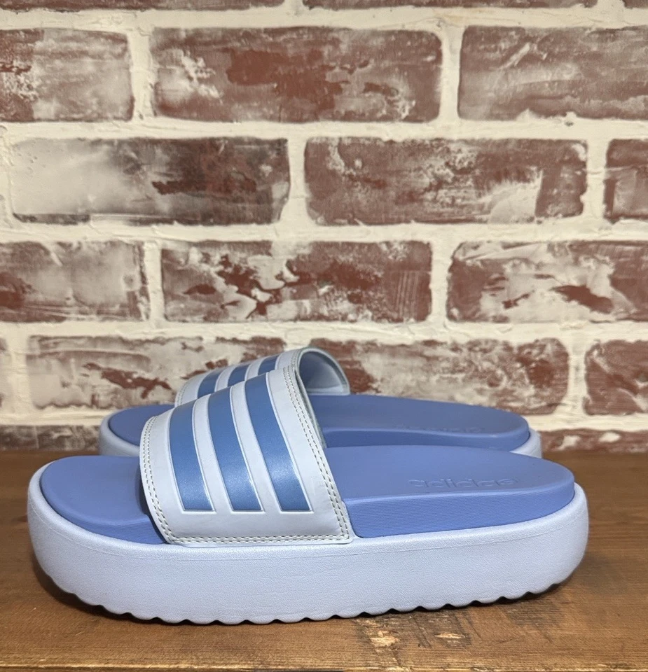 Adidas Adilette Comfort Azul/Blanco Mujer’s Slides Talla 7 Foto 3 de 4