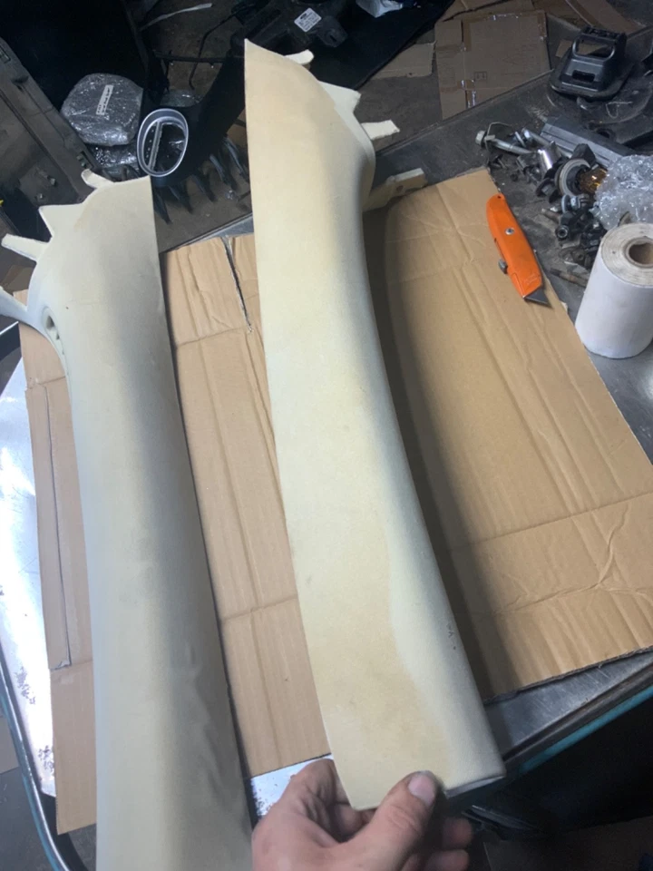 Lincoln MKZ 2013-2016 delantero izquierdo lado del conductor y del pasajero moldura de pilar OEM Foto 2 de 4