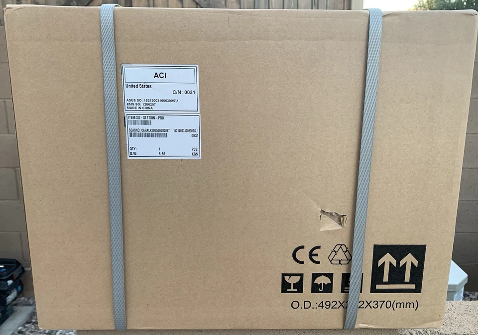 ASUS XG Station Pro Thunderbolt 3 External Graphics Card eGPU Dock New - Image 2 of 3