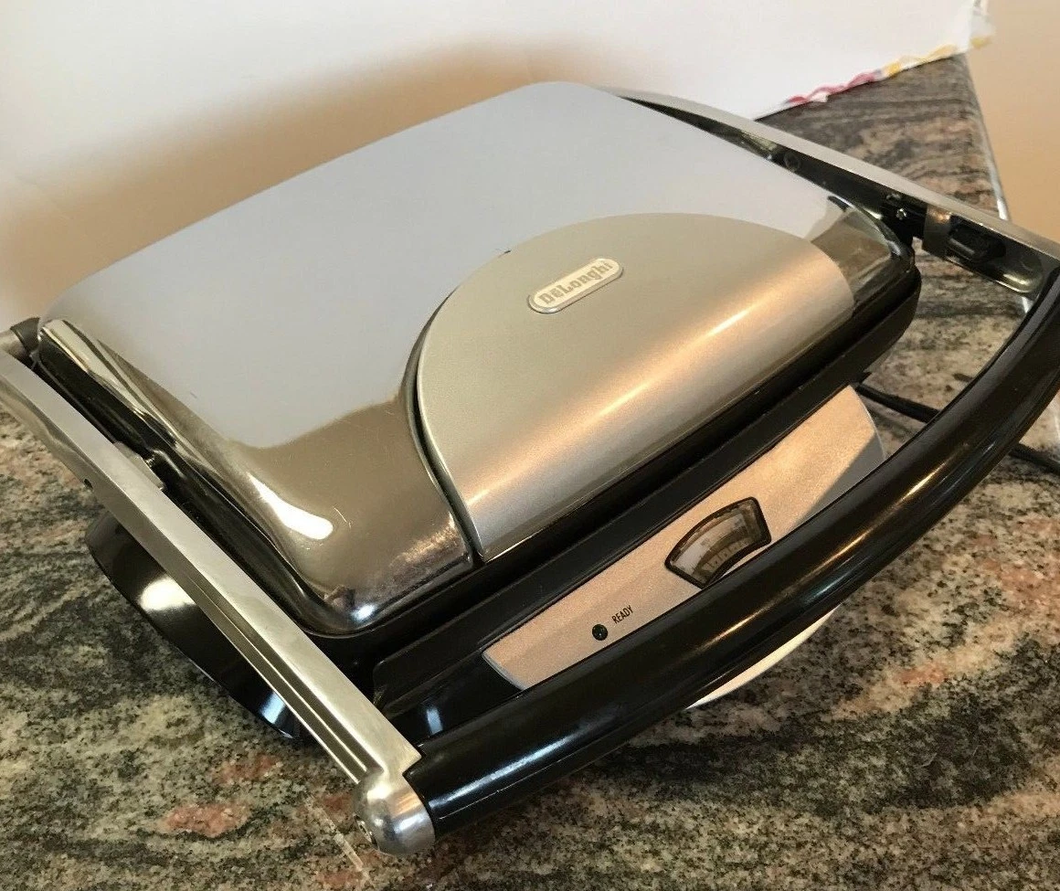 DeLonghi Grill & Panini Press CGH800-U