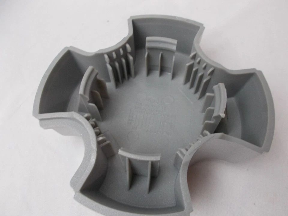 Se adapta a; tapa central de rueda Kia Rio SX plateada OE 4" diámetro 2006-2007 Foto 3 de 4