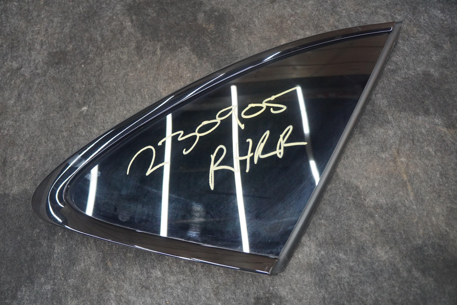 Rear Right Side Quarter Panel Window Glass 95b845298fe Porsche  