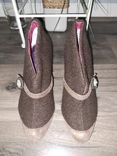 Poetic License Women's Open For Business Brown Ankle Booties Heel Shoes Size 7