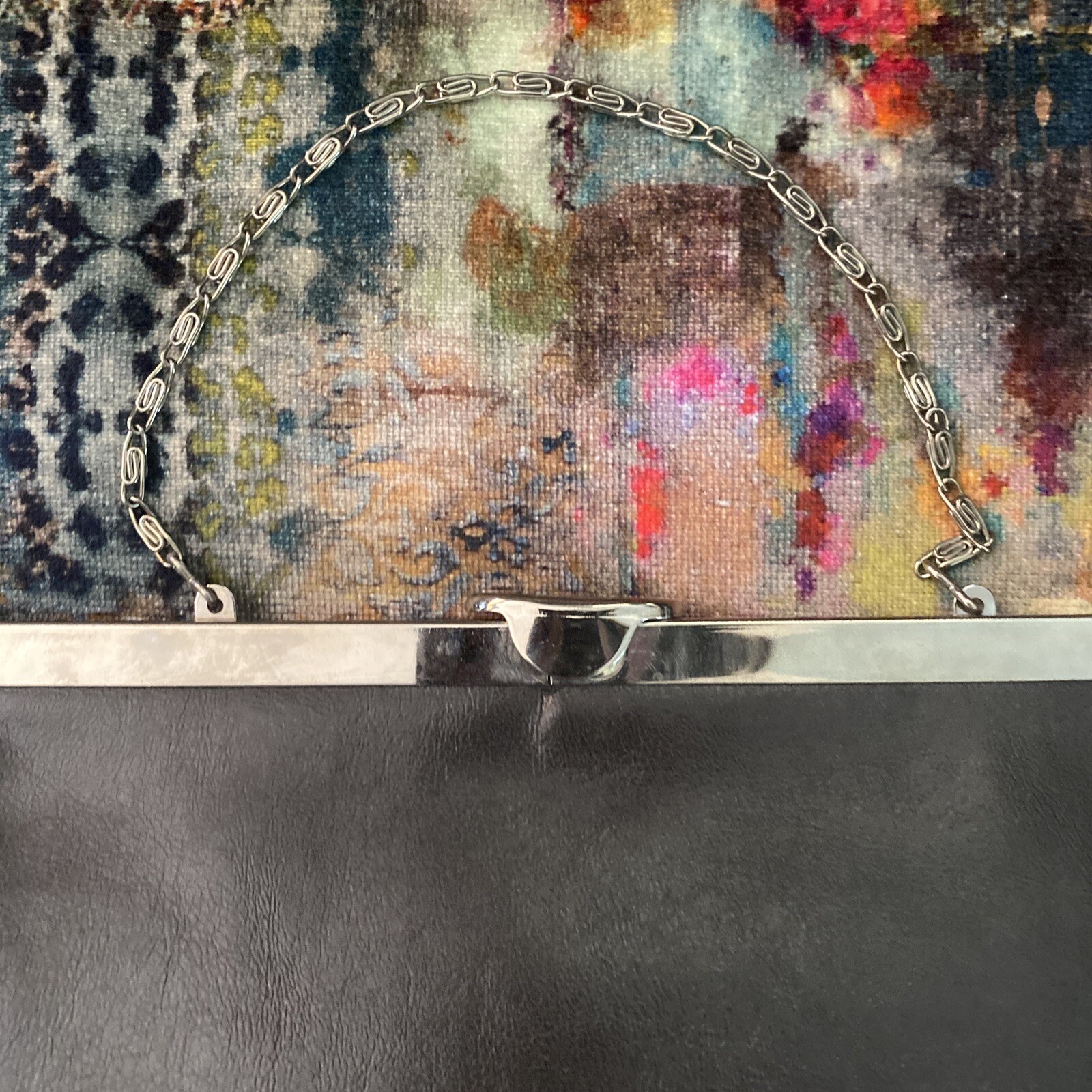 1980 VTG Gray LEATHER Supple Hinged Clutch With Chai… Gem