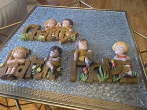3 VTG HOMCO HOME INTERIORS BURWOOD SYROCO FAITH HOPE CHARITY WALL PLAQUES 1982 