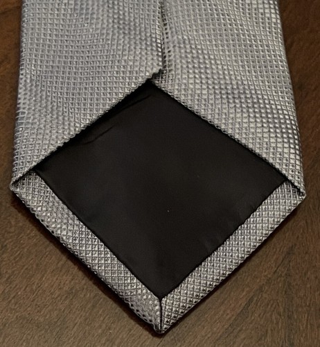Van Heusen Gray 100% Polyester Men’s Neck Tie Made In China - Picture 2 of 9