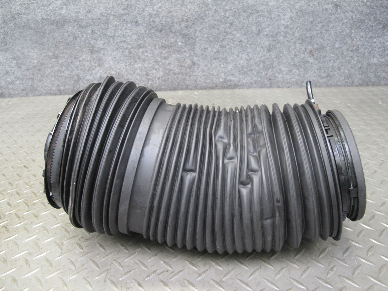 2017-2020 MASERATI LEVANTE M161 REAR RIGHT AIR SPRING BAG STRUT