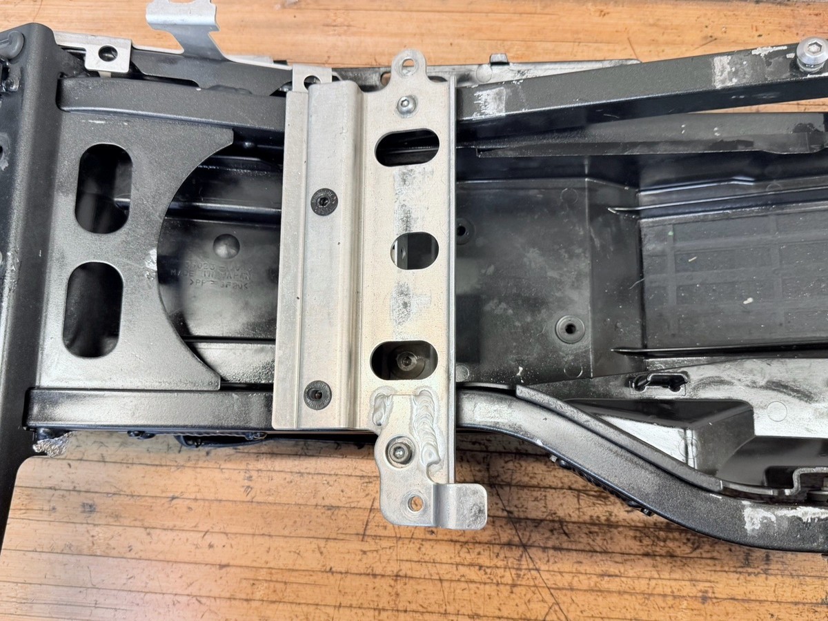 Katy 様 2005 2006 KAWASAKI ZX6R 636 OEM REAR SUBFRAME W/ BATTERY TRAY | eBay