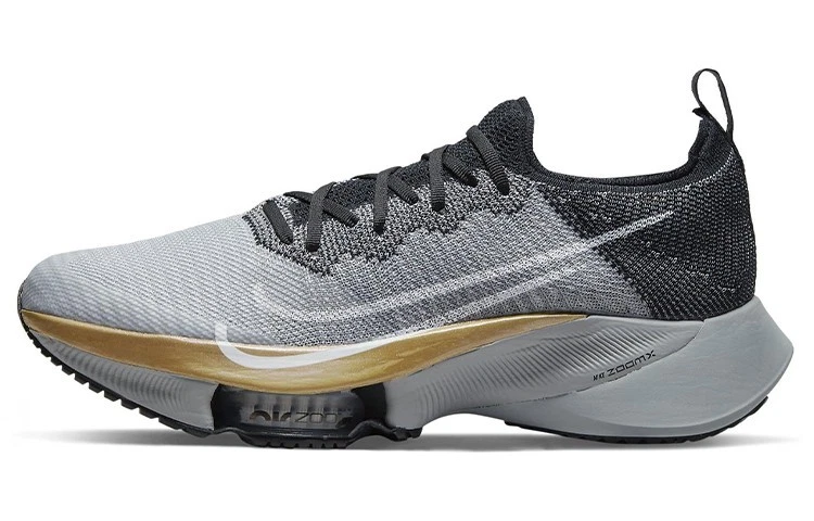 Preços baixos em Nike Air Zoom Tempo Next% Flyknit Wolf Grey Black