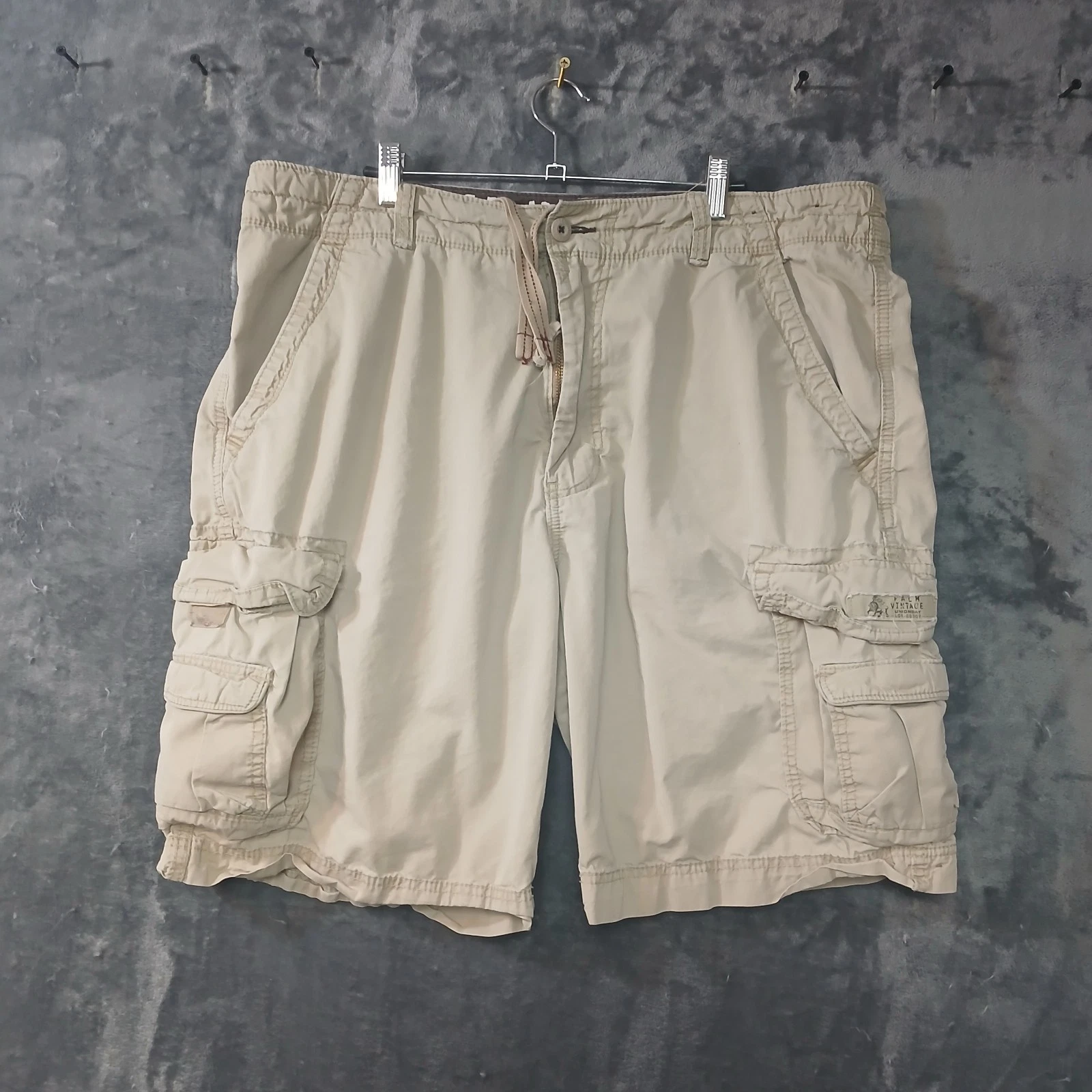 UNIONBAY PALM VINTAGE CARGO SHORTS MENS 38 BEIGE CANVAS UTILITY WORK OUTDOOR