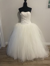 White by Vera Wang wedding dress with a train Size 4