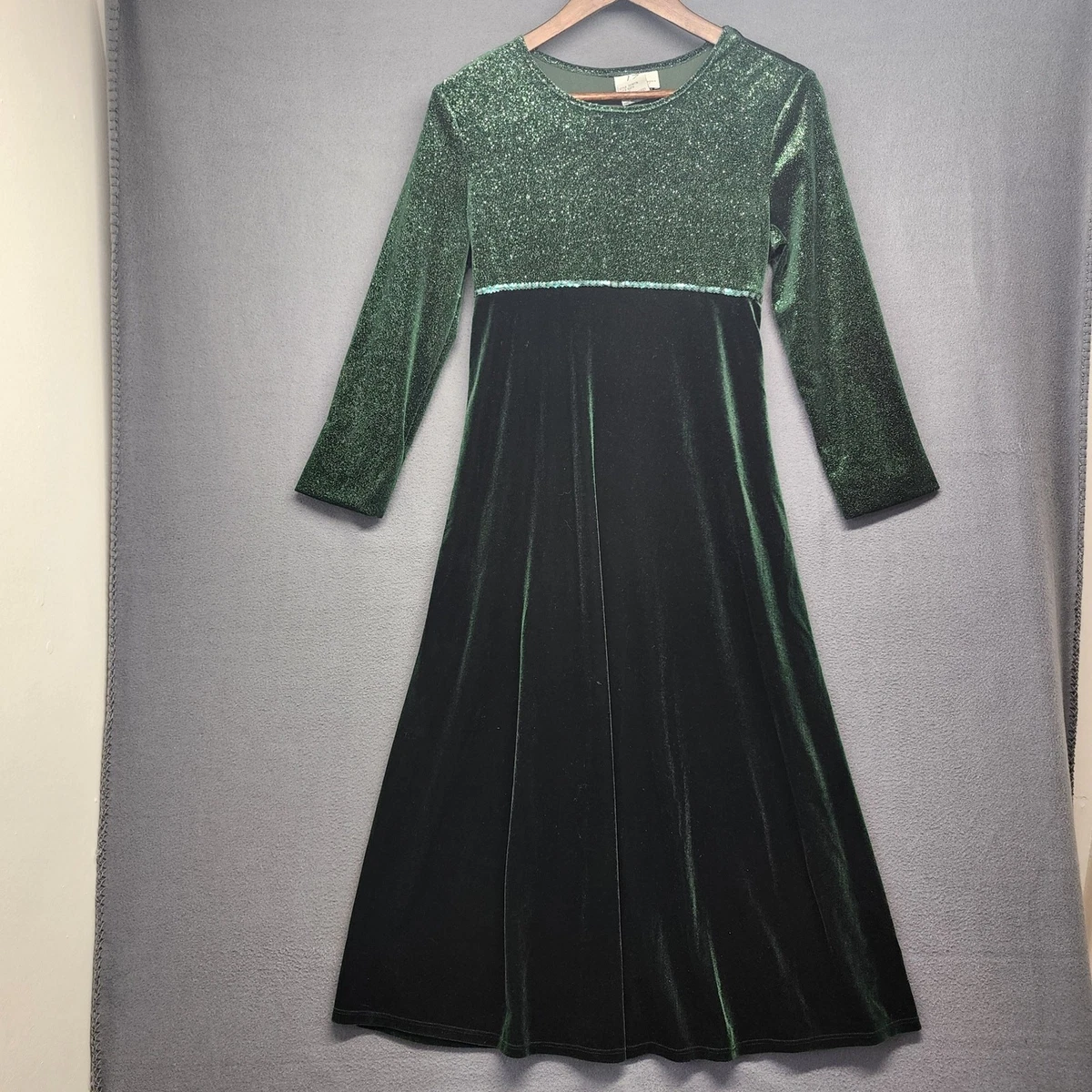 green and white bodycon dress POSTER GIRL main image 0