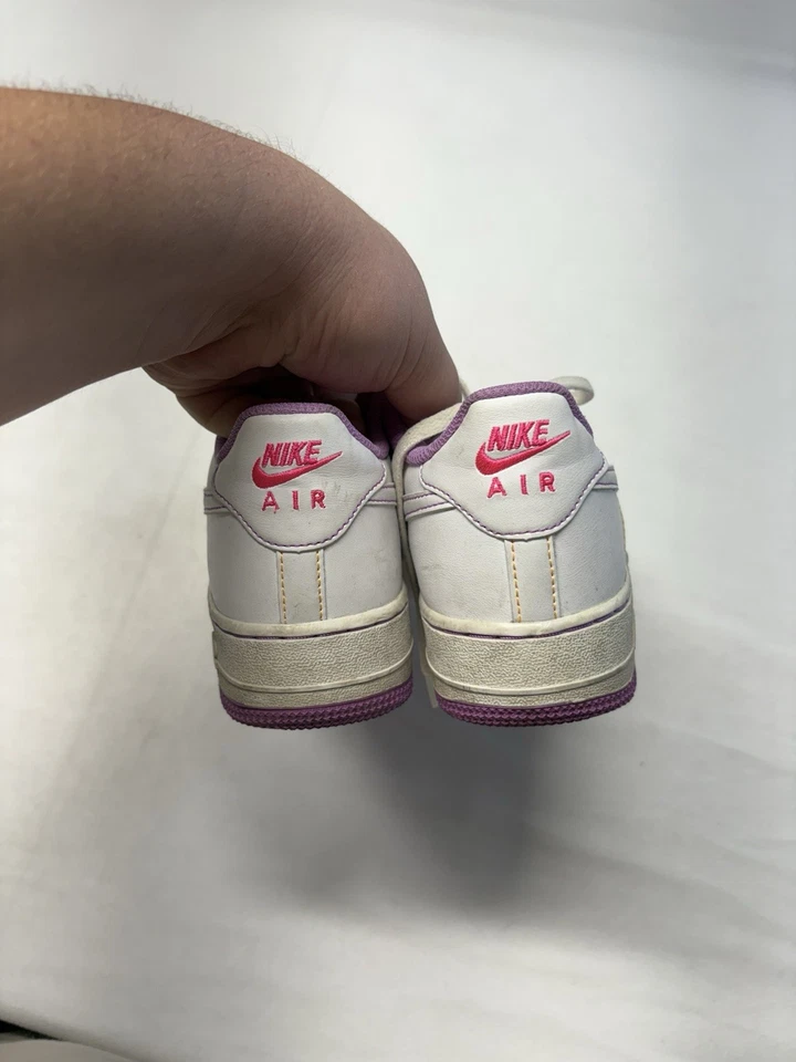Nike Air Force 1 Low GS Usadas Puntada en Contraste Fucsia Brillo Juvenil Talla 6Y Foto 2 de 4