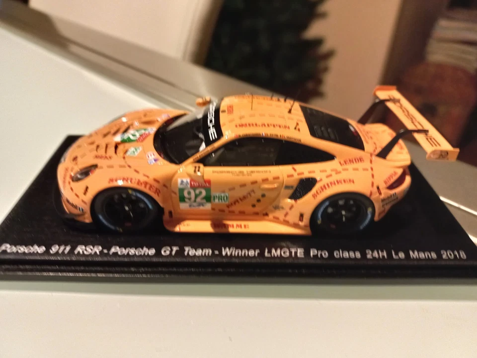 PORSCHE 911 RSR #92 Winner LMGTE Pro Class LM2018 - Spark 1/43 Ref. S7033 - Immagine 2 di 4