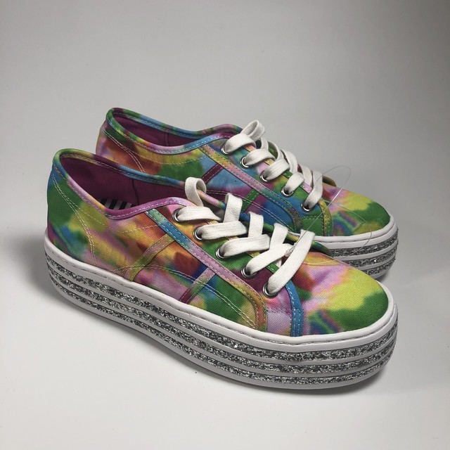 betsey johnson white sneakers