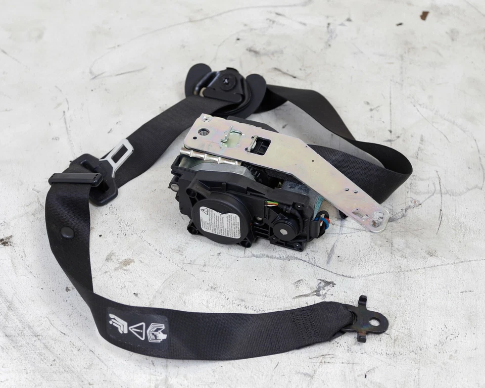 BMW 740i 750i 2009-2012 montaje de cinturón de seguridad delantero derecho negro OEM Foto 2 de 2