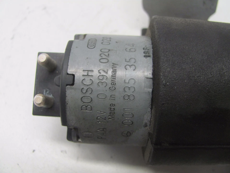 1998-2002 MERCEDES CLK55 AMG W208 ВСПОМОГАТЕЛЬНЫЙ ВОДЯНОЙ НАСОС BOSCH OEM KM606230 - Изображение 2 из 4