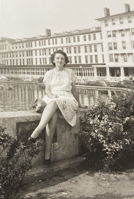 1946 Hotel Brighton Atlantic City New Jersey NJ Pretty Girl Original Photo P20h8