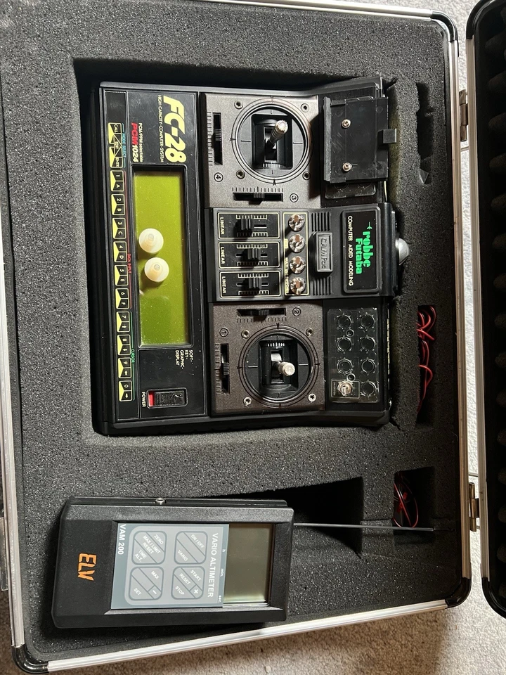 Robbe Futaba FC 28 Fernsteuerung Fernbedienung RC Hubschrauber Heli Helicopter - Bild 4 von 4