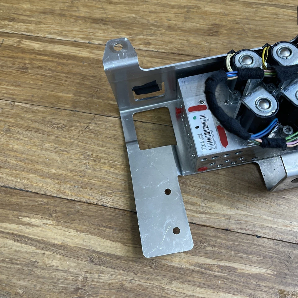 2008-2015 Audi R8 Convertible Roof Hydraulic Lift Solenoid Motor OEM - Image 3 of 4