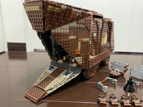 LEGO Star Wars 75059 Sandcrawler UCS Set with Minifigures Ultimate Collector's - Picture 5 of 14