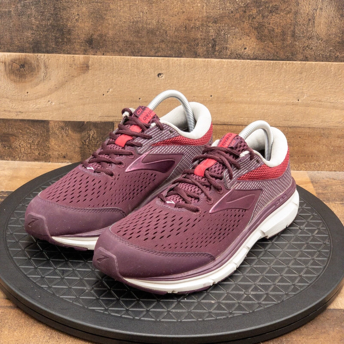Brooks sales dyad red