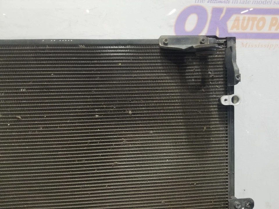 08 2008 Lexus LX570 5,7 L condensador de CA Foto 3 de 4