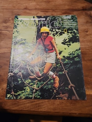 National Geographic World July 1978 magazine "Glowing Creatures" - Picture 1 of 3