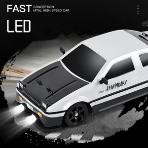 2.4G Voiture à grande vitesse Rc 1:16 4WD avec le jouet de fonction de fumée RC Voiture GTR Modèle