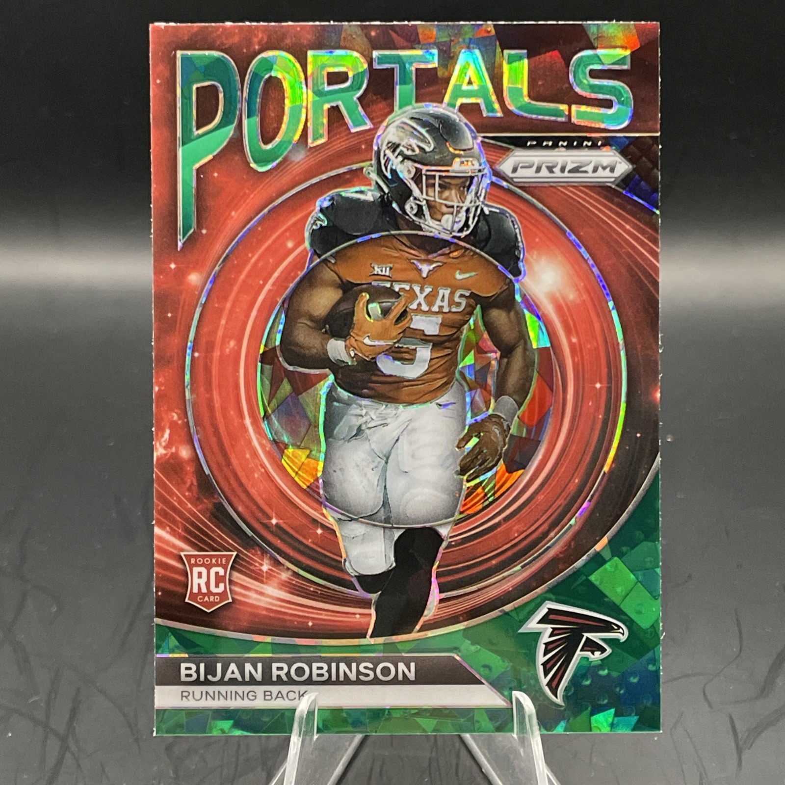 Bijan Robinson RC 2023 Panini Prizm Portals Green Cracked Ice Rookie Falcons