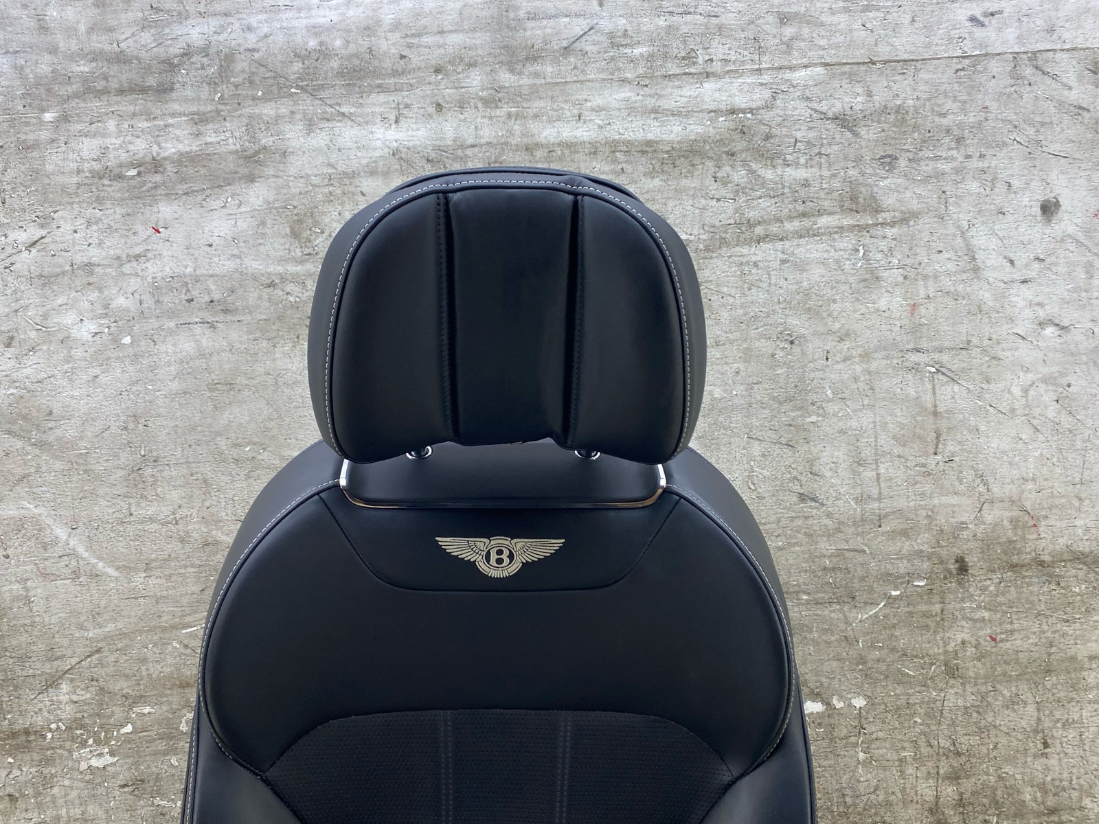 2015-2020 BENTLEY BENTAYGA OEM FRONT RIGHT HEATED/VENTED SEAT COMPLETE LEATHER