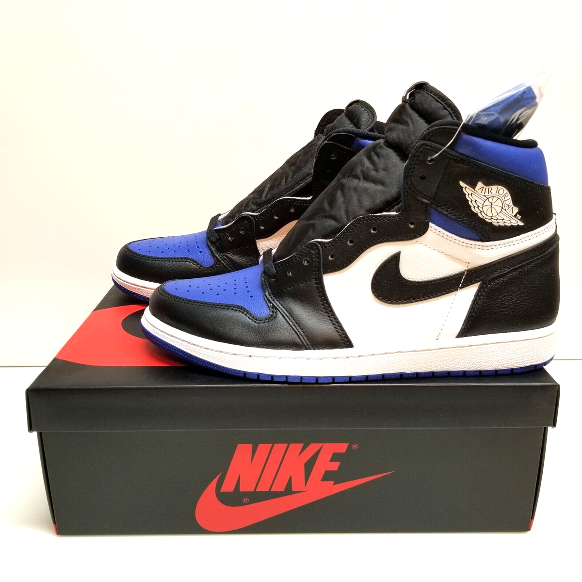Air Jordan 1 Retro High OG “Royal Toe” 555088-041 Men's Size Air Jordan 1 Retro High OG “Royal Toe” 555088-041 Men's Size