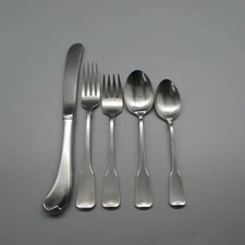 Oneida Stainless Flatware AMERICAN COLONIAL (PISTOL)  18/8 5pc Place Setting (s)