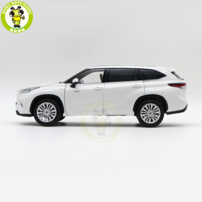 1/18 Toyota Highlander 2021 White Diecast Model Car Gifts For