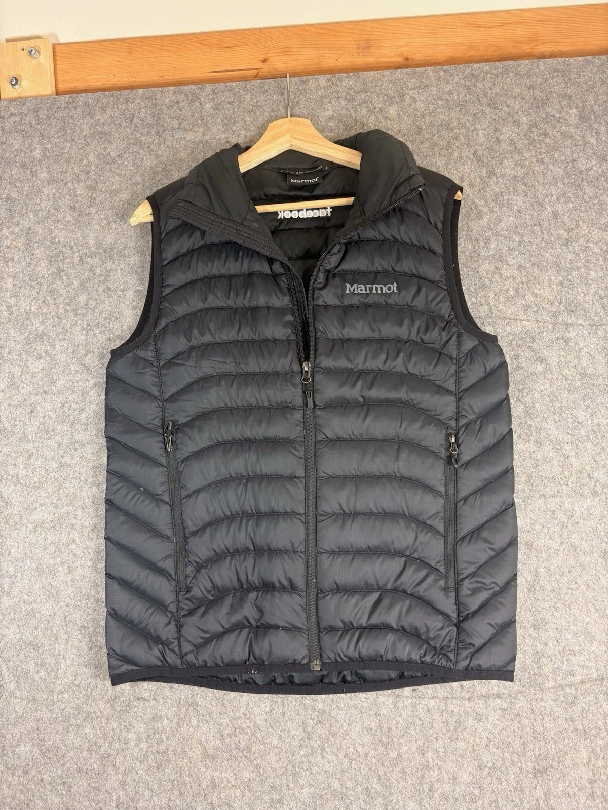 Marmot Vest Mens Small Black 600 Duck Down Puffer Insulated Full Zip Logo