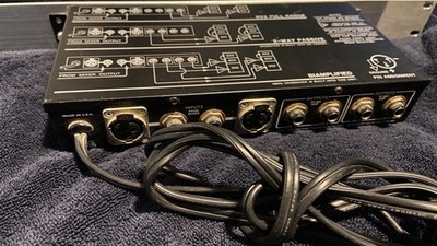 Bose 802-C System Controller Rack-Mountable Black Signal Processor