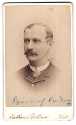 Fotografie Emblemi & Ballarini, Trieste, Piazza della Borsa, Bürgerlicher mit g 