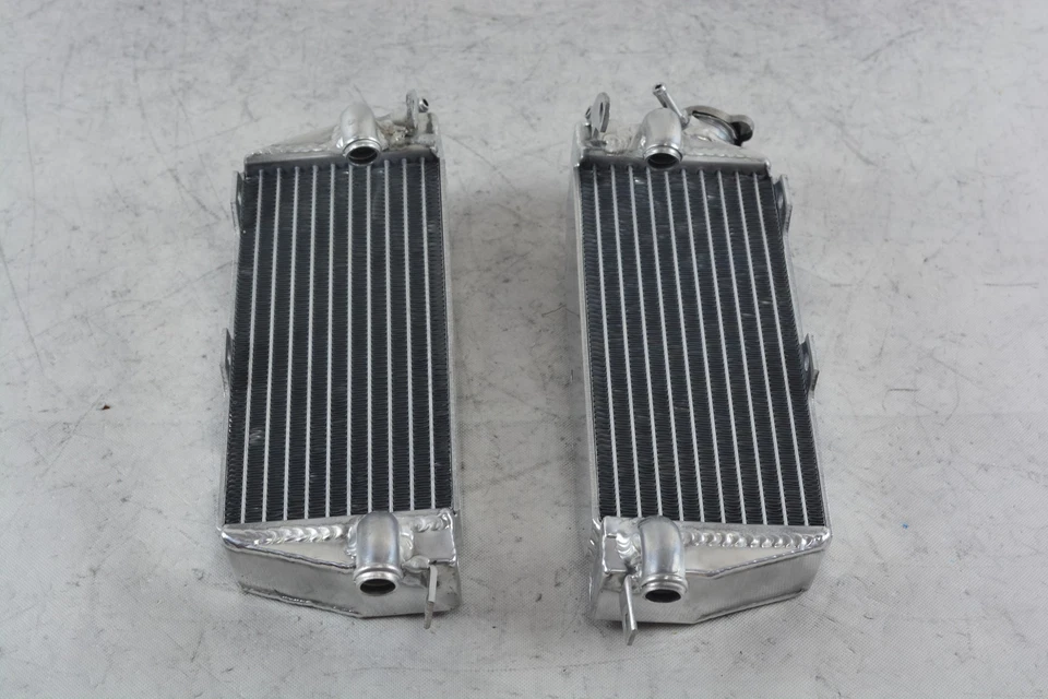 Radiador de aluminio 85 86 para Husqvarna/Husky AE/CR/WR/XC 400/430/500 1984-1987 Foto 2 de 4
