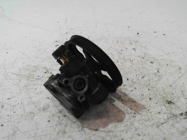 Pompe de direction DAIHATSU COPEN CABRIOLET 1.3i - 16V /R:72881114 - Photo 2/4