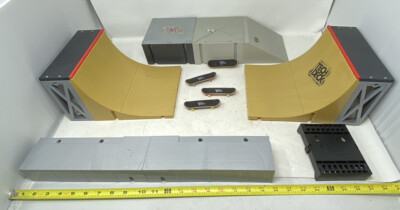 Vintage Tech Deck Lot Half-Pipe Ramps 80801AKS 99885 Spin Master 4 Boards & More