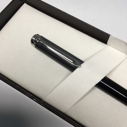 Pelikan Ballpoint pen Souverain K800 Black Preowned Original Box - Picture 9 of 12
