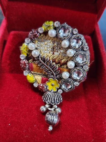 Brooch 4cms LARGE Gothic/Diamante dress/ Pearls lapel pin/UK/S/S - Picture 9 of 10