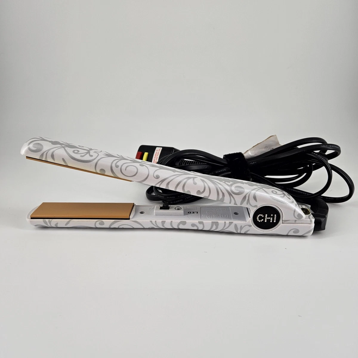 CHI Original GF1001 Ceramic Hair Straightener Flat Iron White Amazon.com : CHI Ceramic Flat Iron Gf1001 Unisex Flat Iron  main image 3